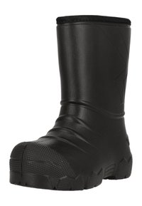 Botte noire imperméable avec une surface lisse et texturée. Elle présente un bout rond, un design nervuré et une semelle épaisse pour une bonne adhérence. Matériau durable.