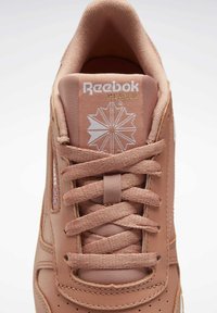 Reebok Classic Tenisky - red