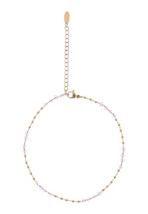 Bracelet délicat en chaîne d'or avec de petites perles roses espacées régulièrement, doté d'un fermoir ajustable et d'une chaîne rallonge.