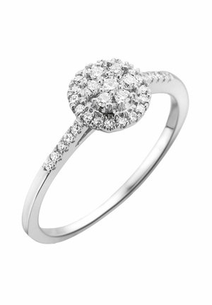 Platinring mit einem kreisförmigen Cluster von Diamanten im Halo-Design, mit einem polierten Band und kleinen Diamanten, die entlang des Schenkels gesetzt sind.