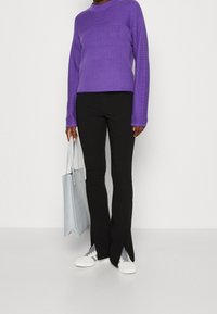 TOM TAILOR DENIM Stickad tröja - purple