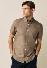 Next - SHORT SLEEVE - REGULAR FIT - Hemd - stone Thumbnail-Bild 1