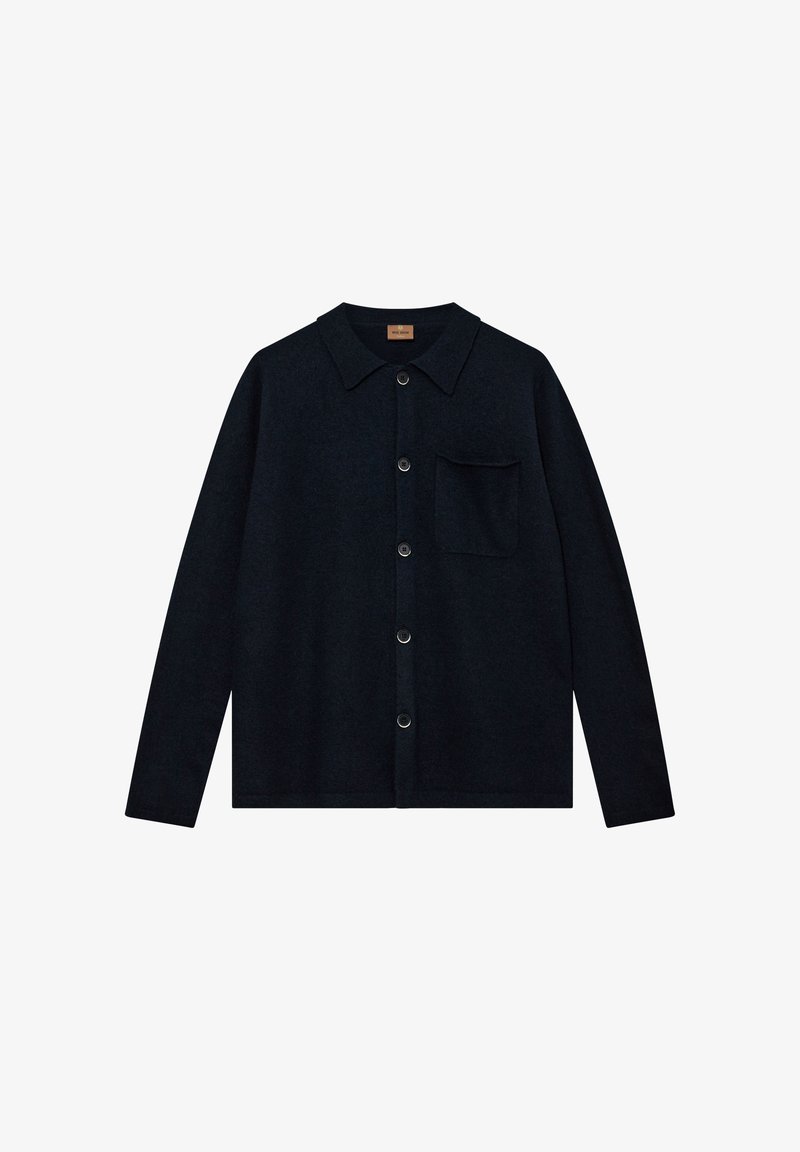 Mørkeblå cardigan lavet af uld, med kravehals, lange ærmer, knapfront og en enkelt brystlomme.