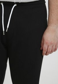 Solid SDTAMBERT BT REGULAR FIT - Trainingsbroek - black