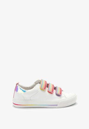 Trainers - white