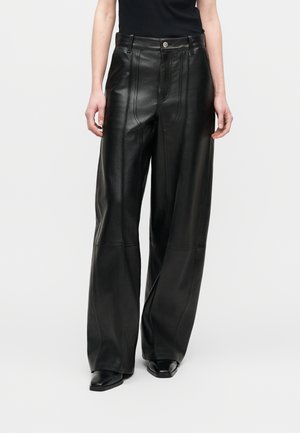 LESLIE - Kožené nohavice - black