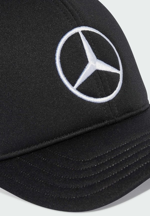 MERCEDES - AMG PETRONAS FORMULA ONE TEAM STAR TRUCKER - Cap3