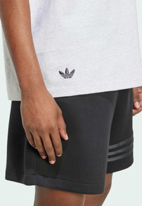 adidas Originals NEU - Tričko s potlačou - light grey heather
