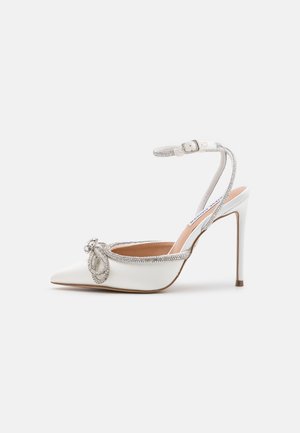 High heeled sandals - off-white