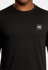 RVCA Printtipaita - black