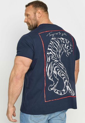 JACK & JONES PLUS Heren JJESTAR JJ Tee SS NOOS PLS T-Shirt, Dark Navy, 6XL, navy, 6XL