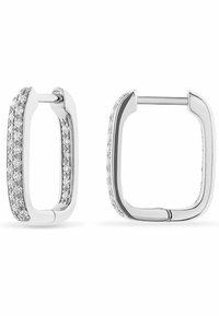 Silberne Creolen in quadratischer Form, die entlang einer Seite mit kleinen klaren Steinen besetzt sind und eine polierte Oberfläche aufweisen.