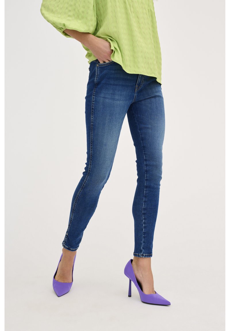 Zayn Pleated Jeans - Light Wash Blue main image 0