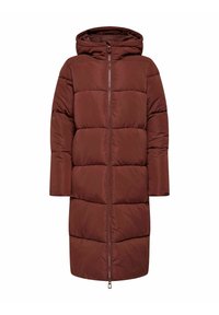 Manteau rembourré bordeaux avec capuche, comportant une fermeture éclair à l'avant, un design ample et des sections matelassées horizontales pour l'isolation et la chaleur.