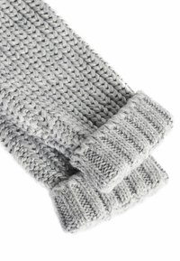 Graue Strickhandschuhe mit einem strukturierten Muster und einem gerippten Bündchen für zusätzliche Wärme und Komfort. Weiche, voluminöse Wolle wurde für die Verarbeitung verwendet.