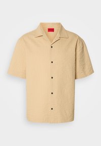 Unselected, open beige