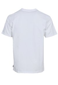 Camiseta de algodón blanca, de manga corta, cuello redondo, diseño liso, vista trasera, sin patrones ni logotipos visibles, textura suave.