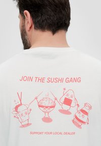 s.Oliver MIT GRAFIK - T-shirt print - weiß