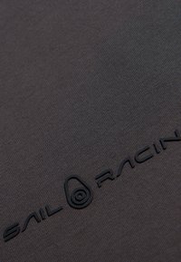 Sail Racing LOGO BOWMAN - Jednoduché tričko - asphalt