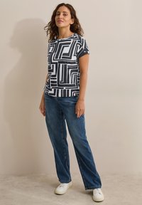Cecil MIT KNOPFDETAIL - Triko s potiskem - weiß