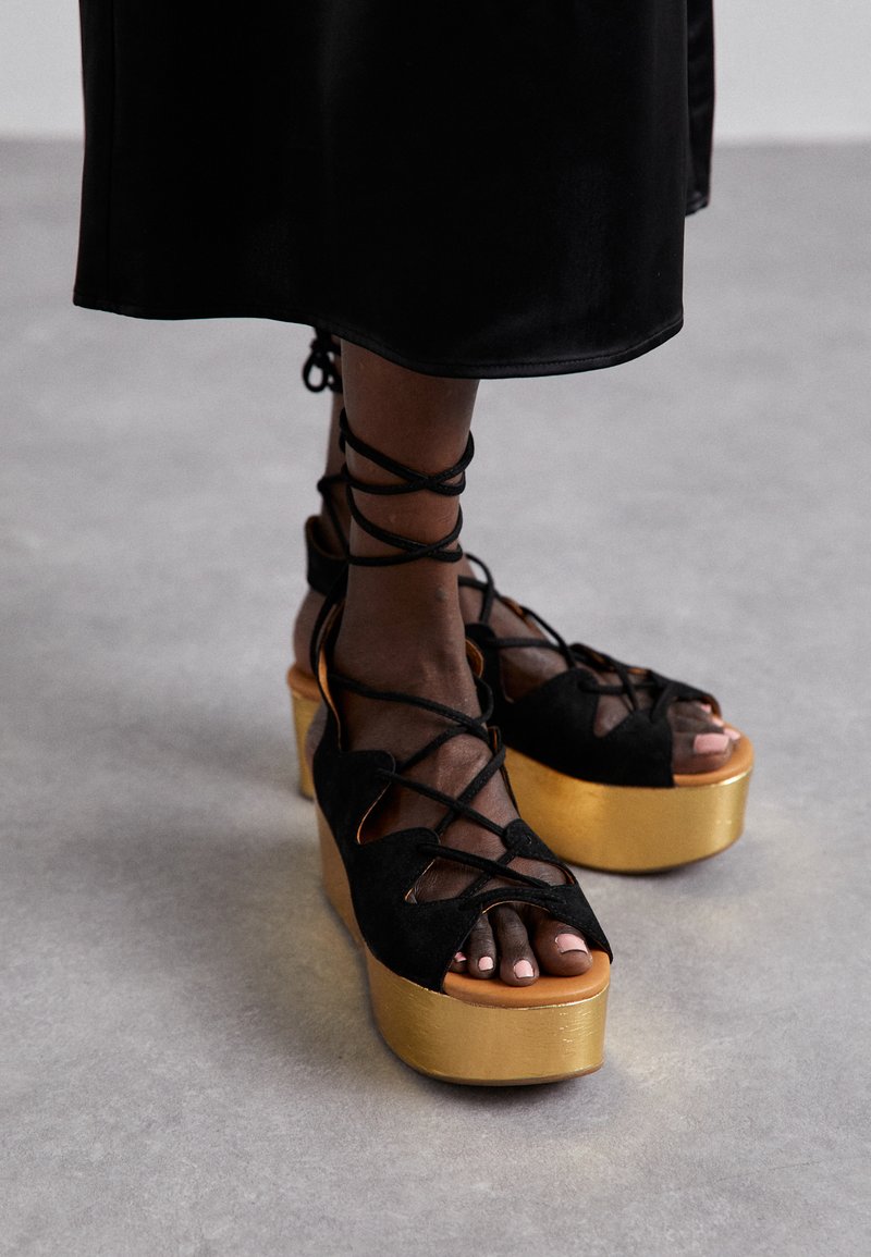 See by Chloé Sandalen met plateauzool zwart