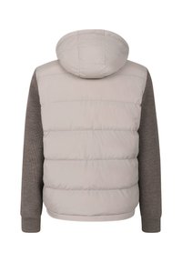 Gepolsterte Jacke mit einem hellbeigen Körper und dunkelgrauen Strickärmeln. Verfügt über eine Kapuze und gerippte Bündchen. Glatte Textur mit horizontalen Nähten.