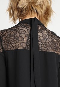 Fashion Union Vapaa-ajan mekko - black