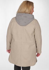 Maze Manteau court - greige