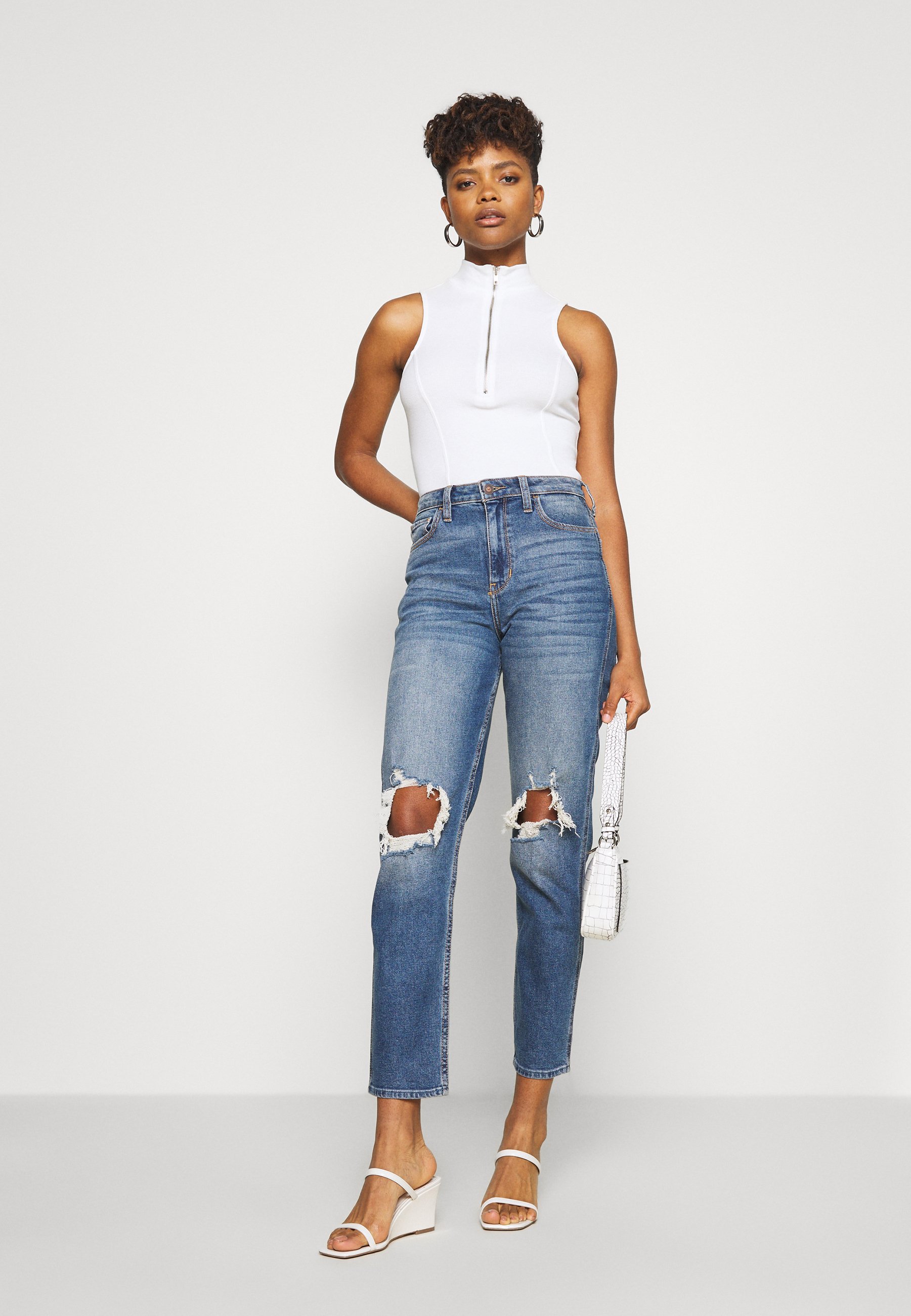 hollister relaxed fit jeans