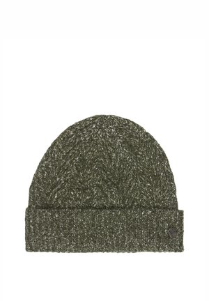 Bonnet tricoté vert foncé avec revers replié et motif subtil, avec un petit logo métallique rond sur le revers.