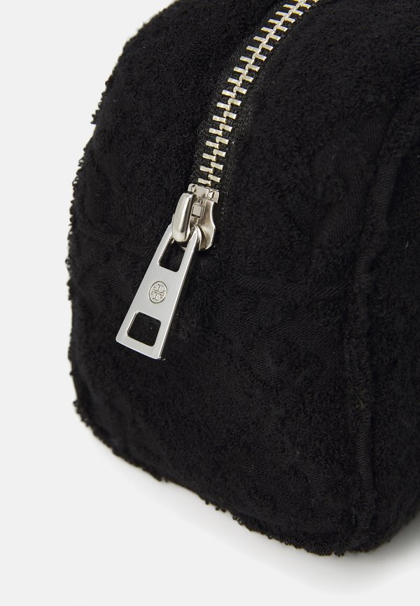 ELLA POUCH - Wash bag3