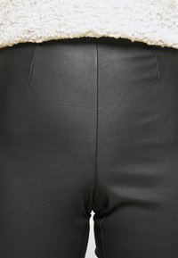 Pieces Petite Leggings - Byxor - black