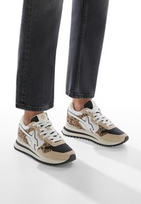 W6YZ YAK - Sneakers basse - weiß grau
