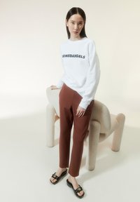 ARMEDANGELS MAGDAA - Broek - nutshell