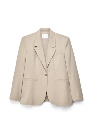 Kreminės spalvos dvigubos sagos švarkas su išpjautomis atlapo dalimis, ilgomis rankovėmis ir priekinėmis kišenėmis, išdėliotas plokščiai ant balto fono.