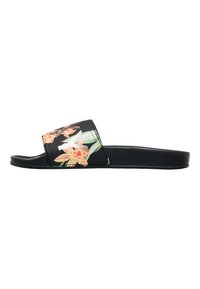 Svart sandaler med blomster-stropp som har oransje og grønne mønstre. Glatt, flat såle med en subtil tekstur.