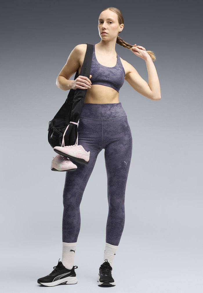 PUMA W CLOUDSPUN TIGHT HW FL - AOP - Leggings - inky depths