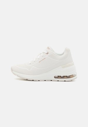 Skechers Sport MILLION AIR - Matalavartiset tennarit - white