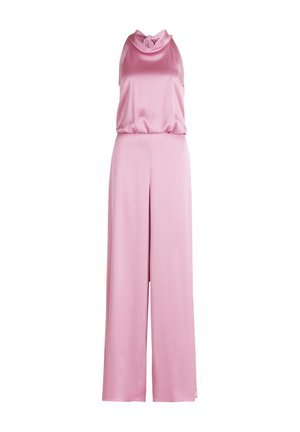 Pinker Satin-Jumpsuit mit ärmellosem Design, schulterfreier Halslinie und weit geschnittenen Hosen mit glatter Textur und maßgeschneiderter Silhouette.