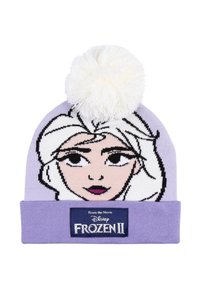 Beanie lavorato a maglia lavanda con un pom-pom bianco, un'illustrazione del volto di un personaggio e una toppa blu con la scritta "Disney Frozen II."