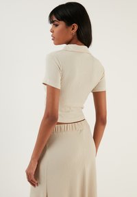 LELA SLIM FIT - Bluza - stone