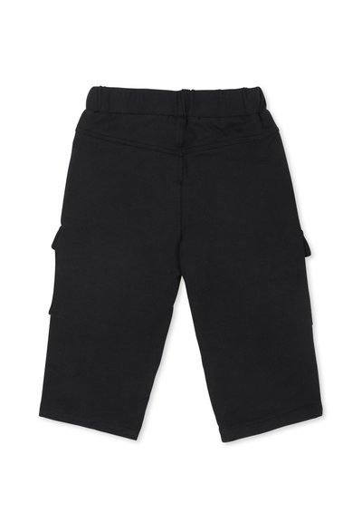 Pantaloni cargo neri realizzati in tessuto morbido e elastico. Presentano una vita elasticizzata e tasche laterali. Design a gamba dritta con una consistenza liscia.
