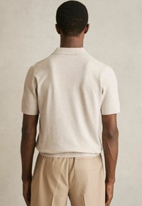 Reiss REGULAR FIT - TYNE OPEN COLLAR - Polosärk - oatmeal melange