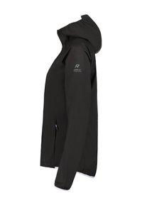 Giacca leggera nera con cappuccio, realizzata in tessuto liscio e resistente all'acqua. Presenta polsini elastici e un logo sul manica sinistra.