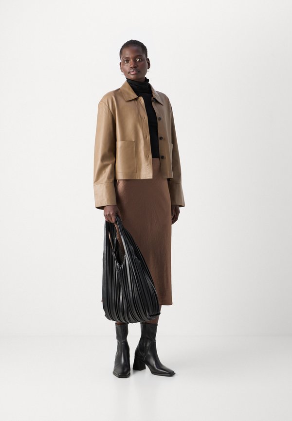 TURN-DOWN COLLAR - Leather jacket - melted nougat4