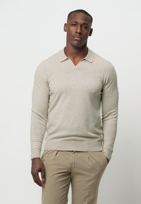 PROFUOMO Stickad tröja - light sand