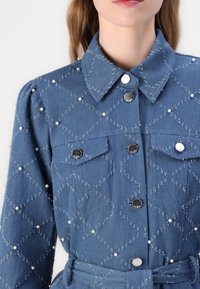 Cras SELENA DRESS - Denimové šaty - light blue