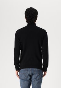 Davida Cashmere MAN HALF ZIP - Džemperis - black