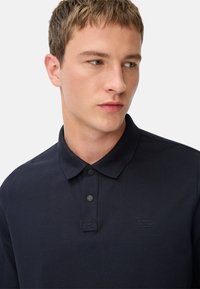 camel active MIT ATMUNGSAKTIVEN EIGENSCHAFTEN UND KÜHLFUNKTION - Poloshirts - dark navy