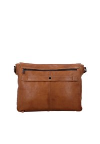 Braune Leder-Umhängetasche mit Reißverschlusstasche vorne und verstellbaren Seitenriemen, dargestellt vor weißem Hintergrund.